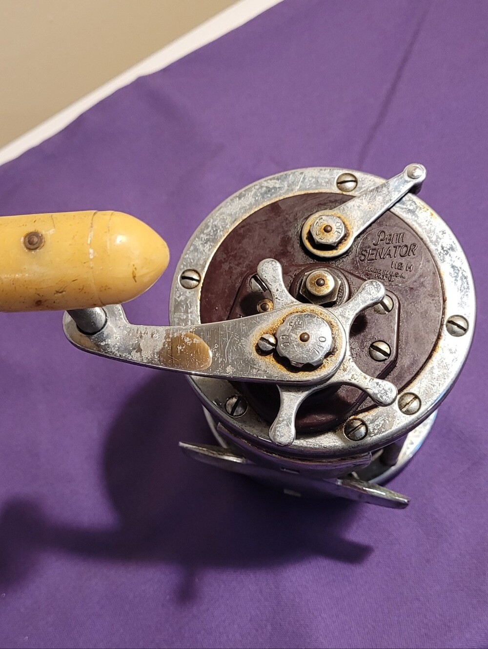 Penn Senator Vintage Fishing Reel in Brown and Yellow Beauatiful Condition